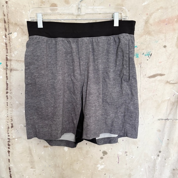 Lululemon T.H.E. Short Linerless 7", Heathered Texture Gray - Picture 2 of 4